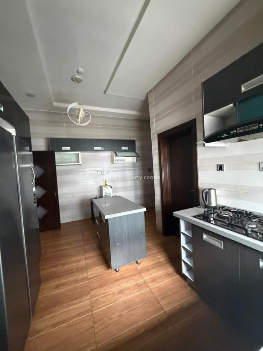 Well Spacious 3 Bedroom Apartment, Lekki Right, Lekki, Lagos, Flat / Apartment for Rent