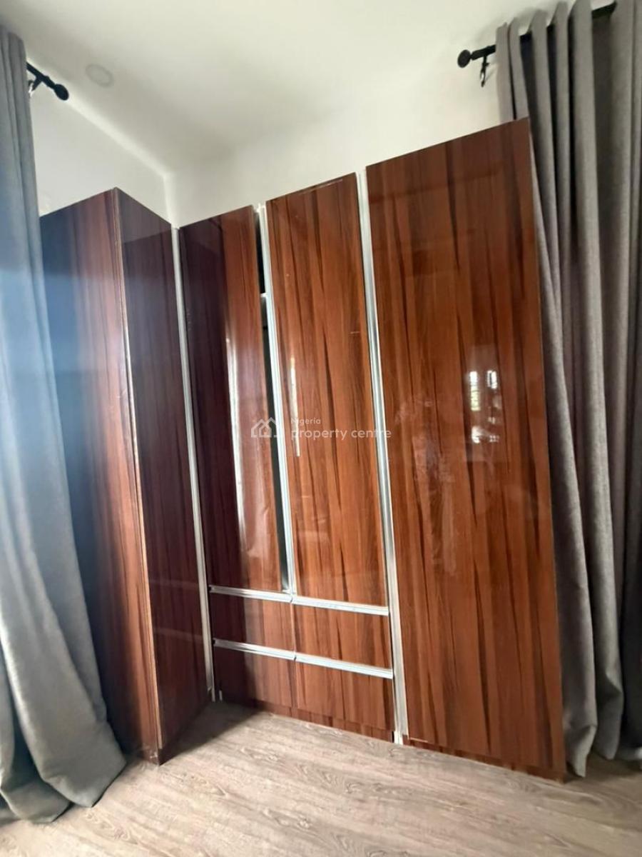 Well Spacious 3 Bedroom Apartment, Lekki Right, Lekki, Lagos, Flat / Apartment for Rent