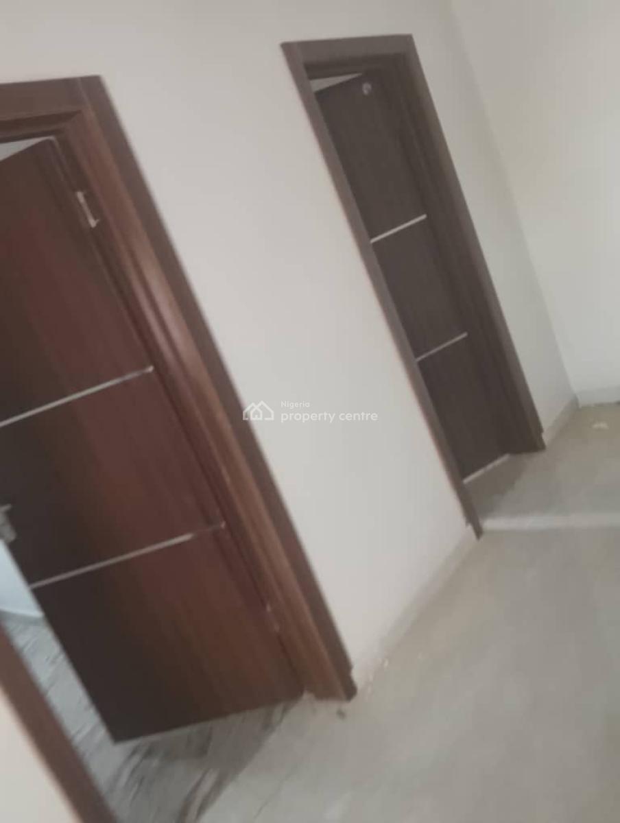 Luxury Room and Parlor Self Contained, Agunfoye Estate, Igbogbo, Ikorodu, Lagos, House for Rent