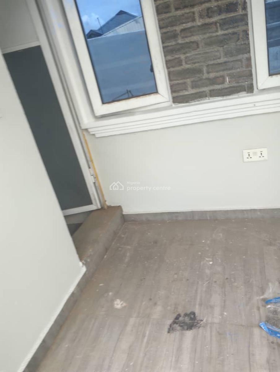 Luxury Room and Parlor Self Contained, Agunfoye Estate, Igbogbo, Ikorodu, Lagos, House for Rent
