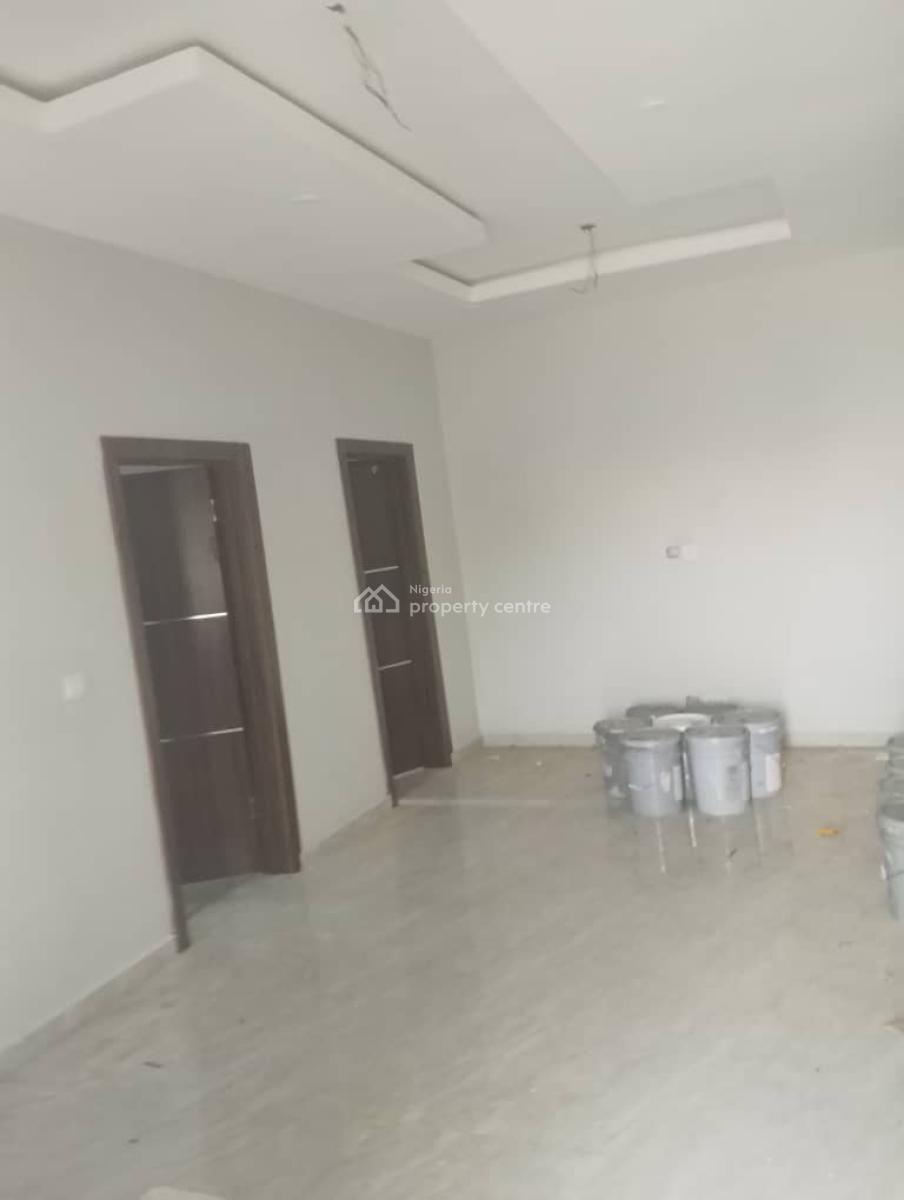 Luxury Room and Parlor Self Contained, Agunfoye Estate, Igbogbo, Ikorodu, Lagos, House for Rent
