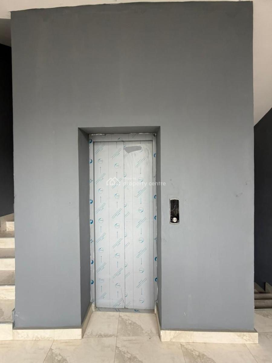 Spacious 4 Bedroom Apartment with Bq, Off Freedomway, Lekki, Lagos, Flat / Apartment for Sale