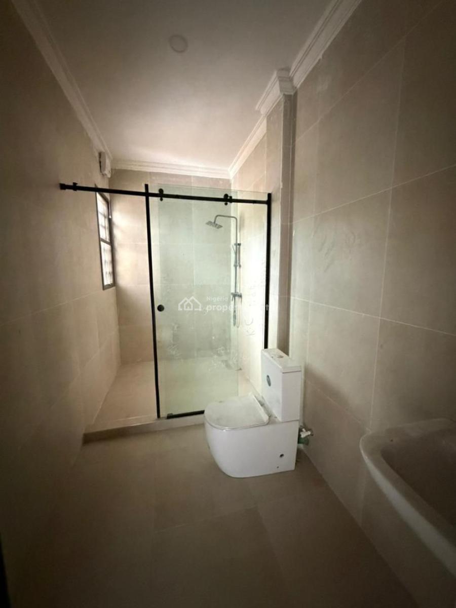 Spacious 4 Bedroom Apartment with Bq, Off Freedomway, Lekki, Lagos, Flat / Apartment for Sale
