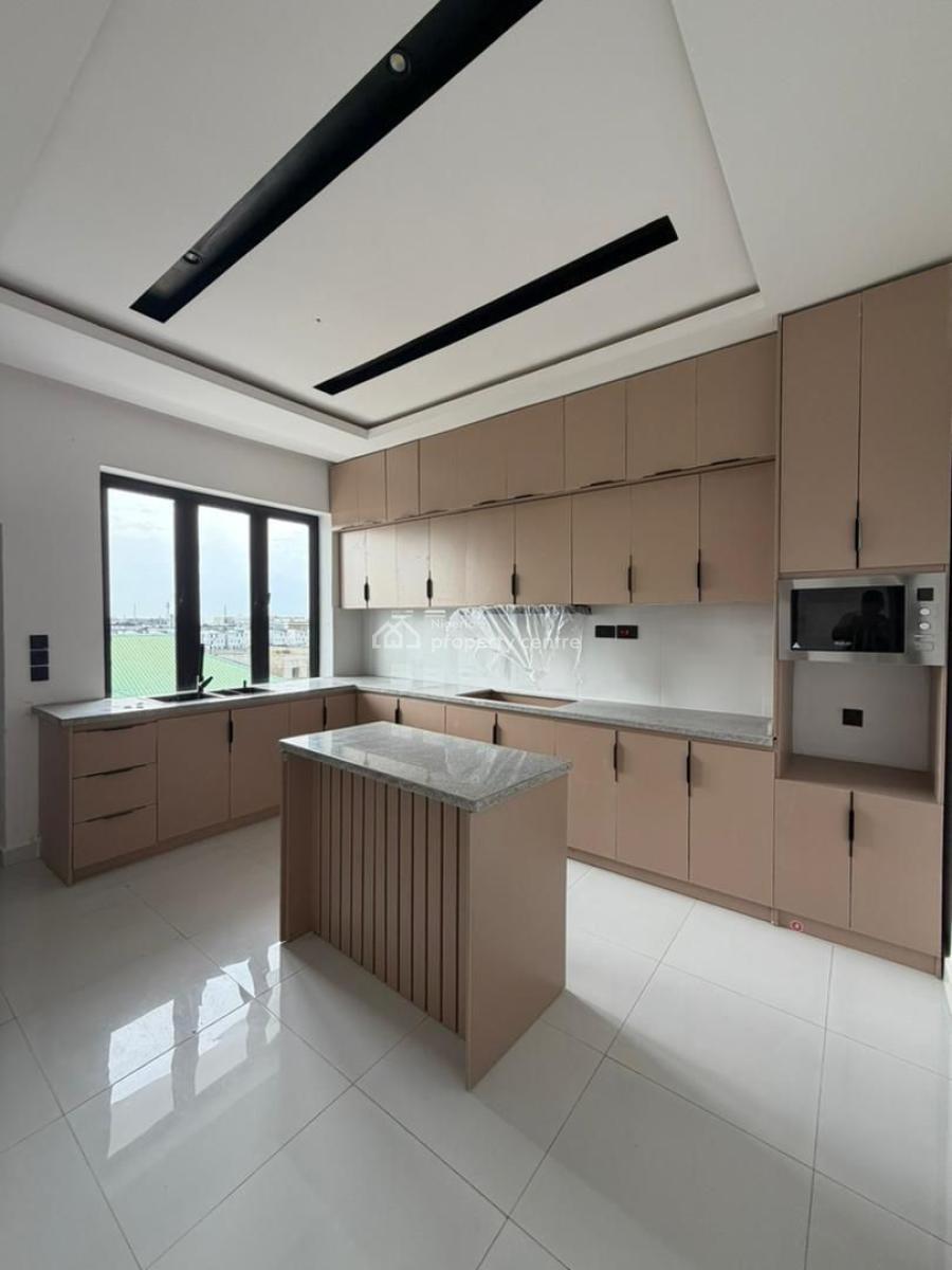 Spacious 3 Bedroom Penthouse with Bq, Off Freedomway, Lekki, Lagos, Flat / Apartment for Sale