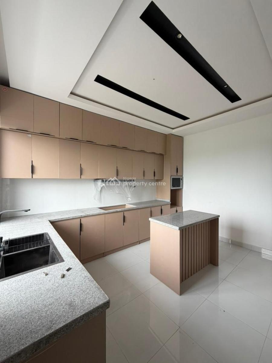 Spacious 3 Bedroom Penthouse with Bq, Off Freedomway, Lekki, Lagos, Flat / Apartment for Sale