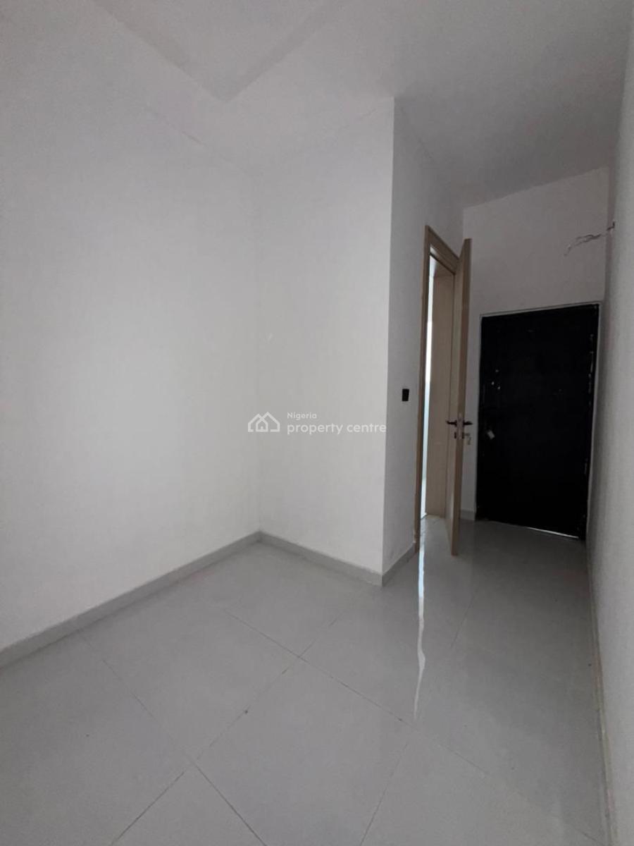 Spacious 3 Bedroom Penthouse with Bq, Off Freedomway, Lekki, Lagos, Flat / Apartment for Sale