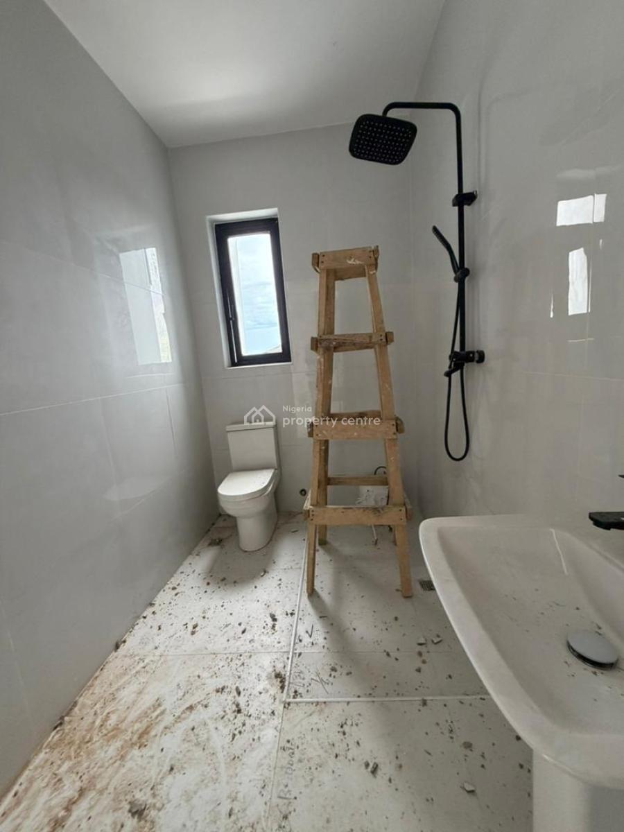 Spacious 3 Bedroom Penthouse with Bq, Off Freedomway, Lekki, Lagos, Flat / Apartment for Sale