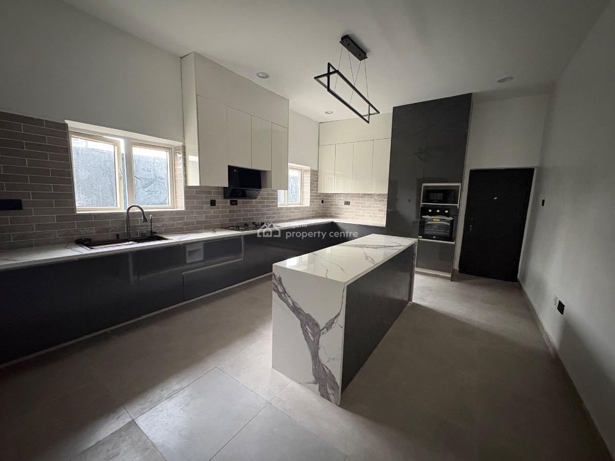 Newly Renovated Massive 5 Bedroom Detached Duplex with 2 Room Bq, Lekki Phase 1, Lekki, Lagos, Detached Duplex for Rent