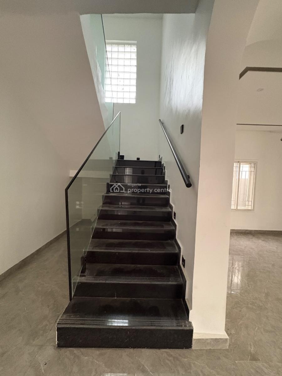 Newly Renovated Massive 5 Bedroom Detached Duplex with 2 Room Bq, Lekki Phase 1, Lekki, Lagos, Detached Duplex for Rent