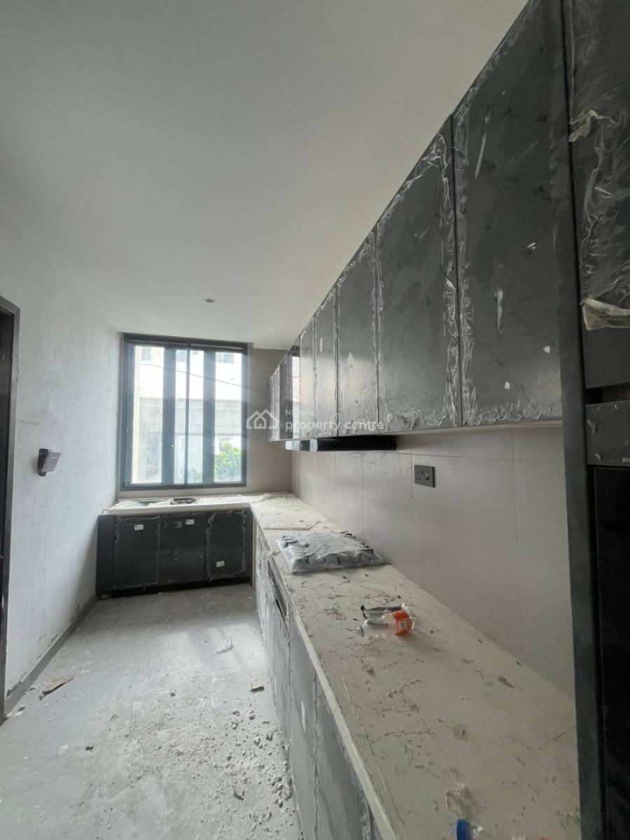 2 Bedroom Apartment, Lekki Phase 1, Lekki, Lagos, Flat / Apartment for Sale