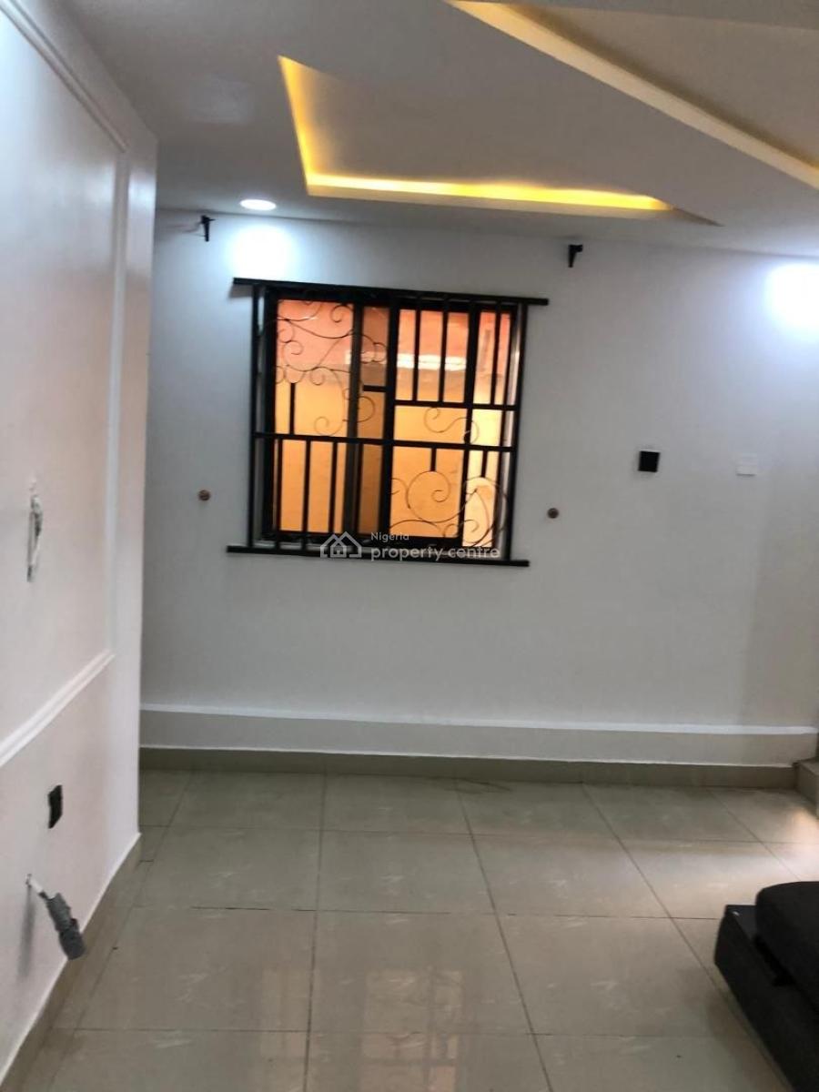 2 Bedroom Apartment, Lekki Phase 1, Lekki, Lagos, Flat / Apartment for Rent
