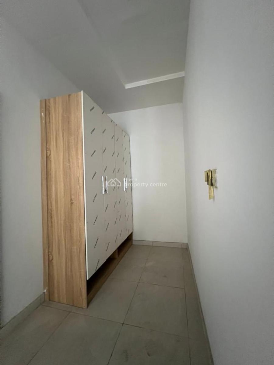 Fully Serviced Spacious Master Bedroom Shared Apartment, Lekki, Lagos, Flat / Apartment for Rent
