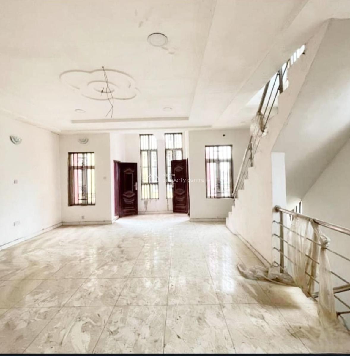 4 Bedroom Terrace Duplex with Bq, Yaba, Lagos, Terraced Duplex for Sale
