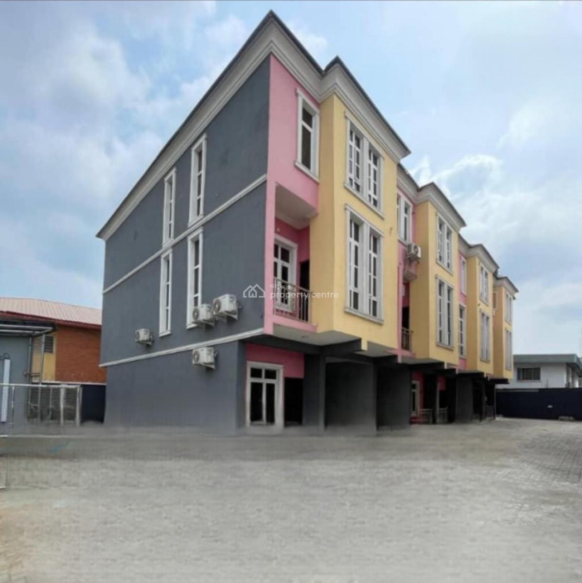 4 Bedroom Terrace Duplex with Bq, Yaba, Lagos, Terraced Duplex for Sale