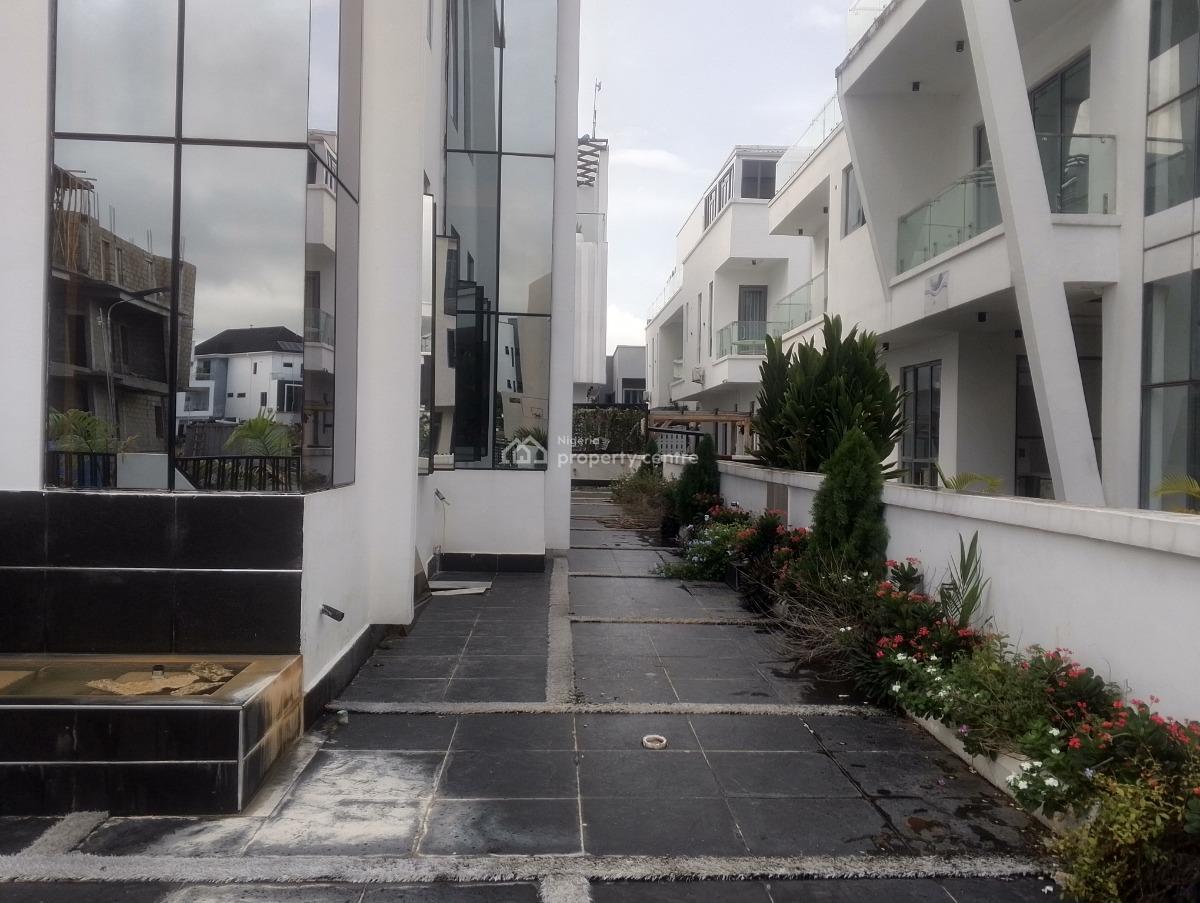 Brand New and Spacious 5 Bedroom Detached Duplex with a Swimming Pool, Off Pinnock Beach Road, Osapa Lekki, Osapa, Lekki, Lagos, Detached Duplex for Sale