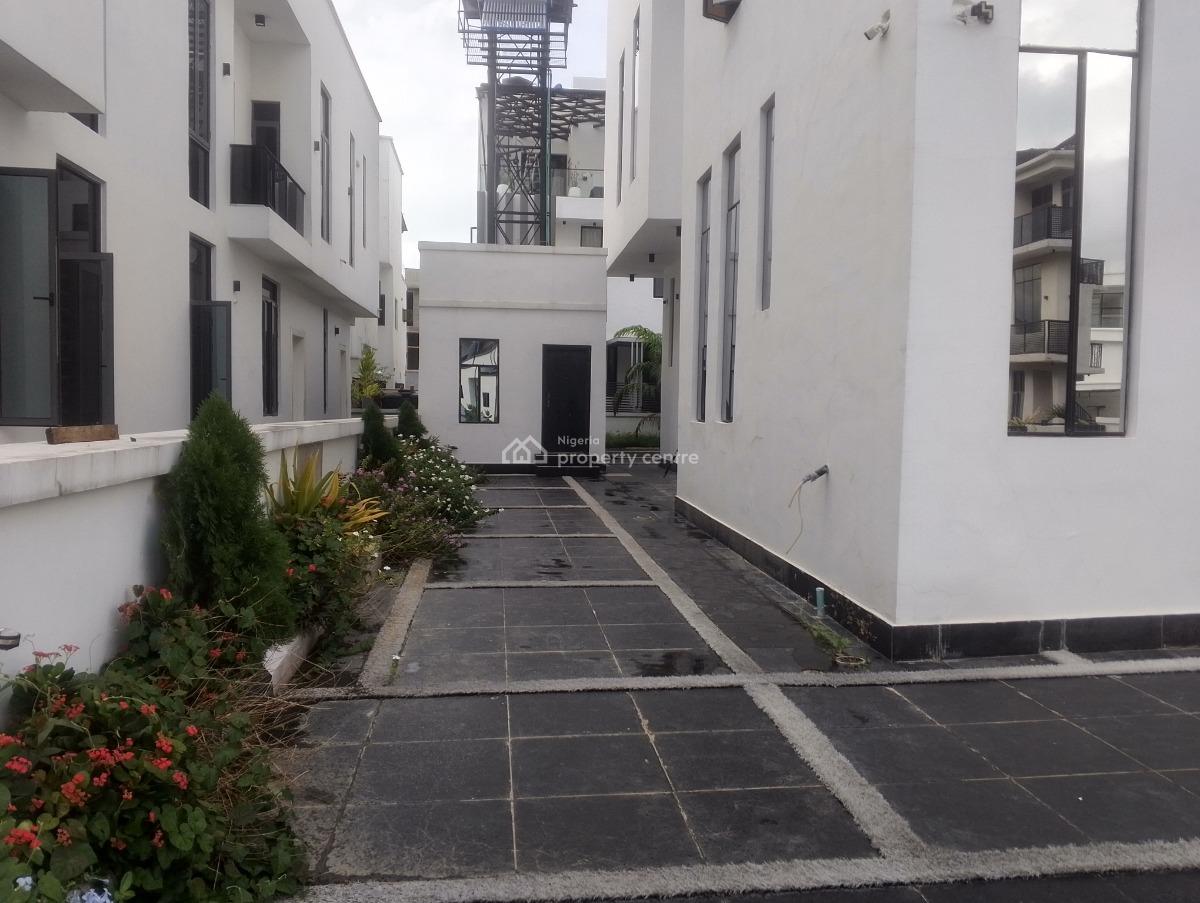 Brand New and Spacious 5 Bedroom Detached Duplex with a Swimming Pool, Off Pinnock Beach Road, Osapa Lekki, Osapa, Lekki, Lagos, Detached Duplex for Sale