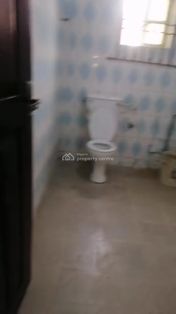 Spacious 4 Bedroom Flat Upstairs, Musibau Ago Lagos, Ago Palace, Isolo, Lagos, Flat / Apartment for Rent
