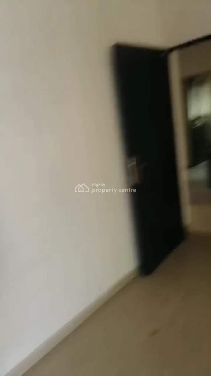 Spacious 4 Bedroom Flat Upstairs, Musibau Ago Lagos, Ago Palace, Isolo, Lagos, Flat / Apartment for Rent