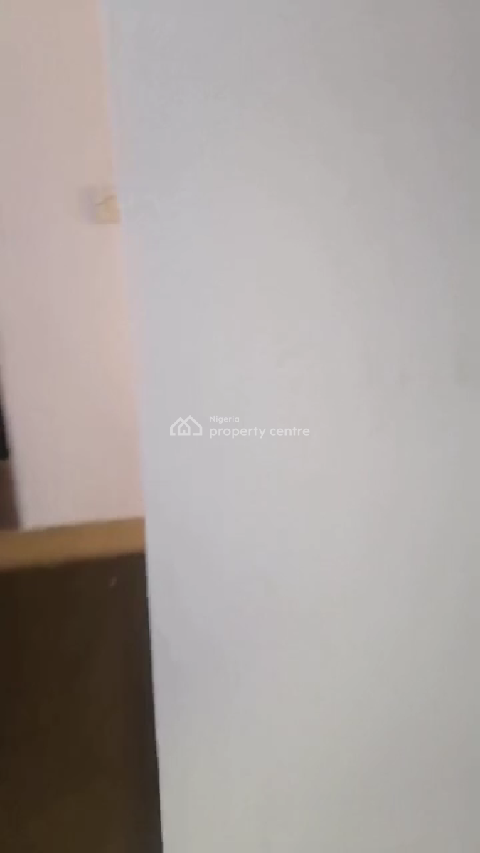 Spacious 4 Bedroom Flat Upstairs, Musibau Ago Lagos, Ago Palace, Isolo, Lagos, Flat / Apartment for Rent