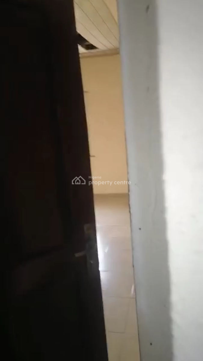 Spacious 4 Bedroom Flat Upstairs, Musibau Ago Lagos, Ago Palace, Isolo, Lagos, Flat / Apartment for Rent