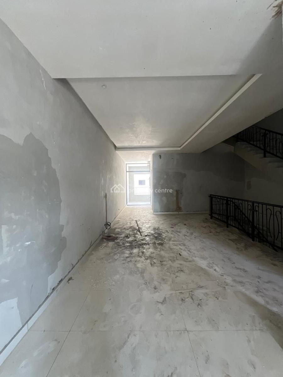 Excellent 4 Bedroom Terrace Duplex House + 1 Bq, Excellent 4 Bedroom Terrace Duplex House + 1 Bq, Lekki Phase 1, Lekki, Lagos, Terraced Duplex for Sale