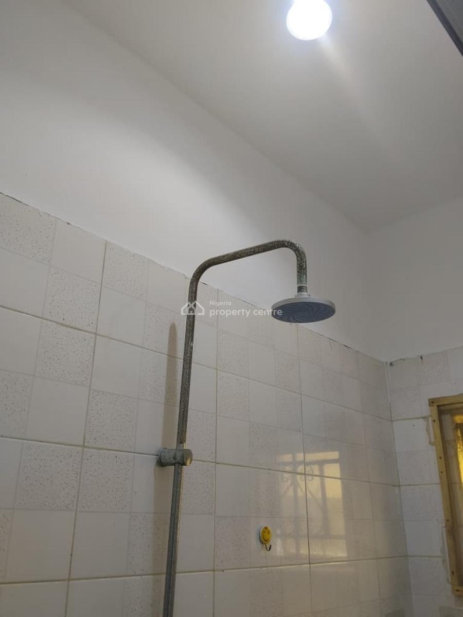 Well Maintained 2 Bedroom Apartment, Badore, Ajah, Lagos, Flat / Apartment for Rent