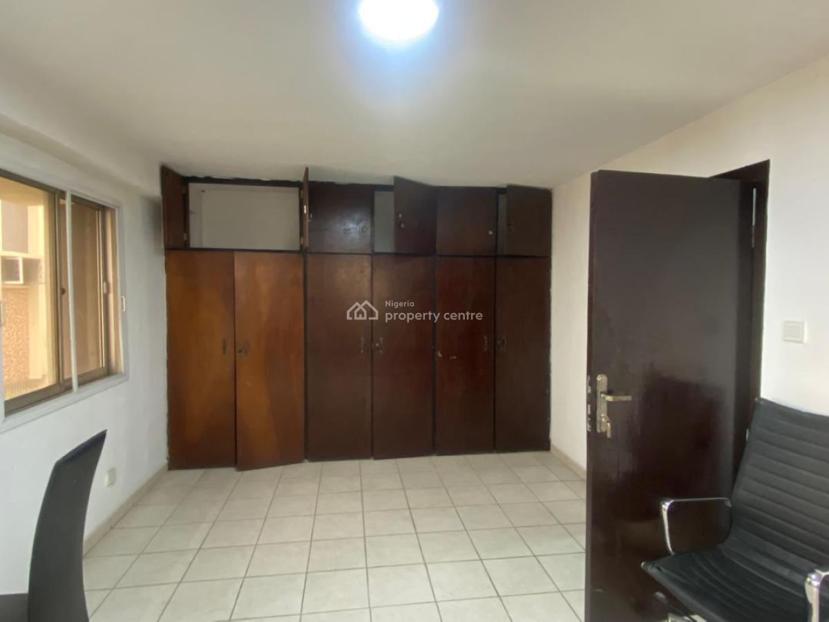 a 4 Bedroom Flat, Victoria Island (vi), Lagos, Office Space for Rent