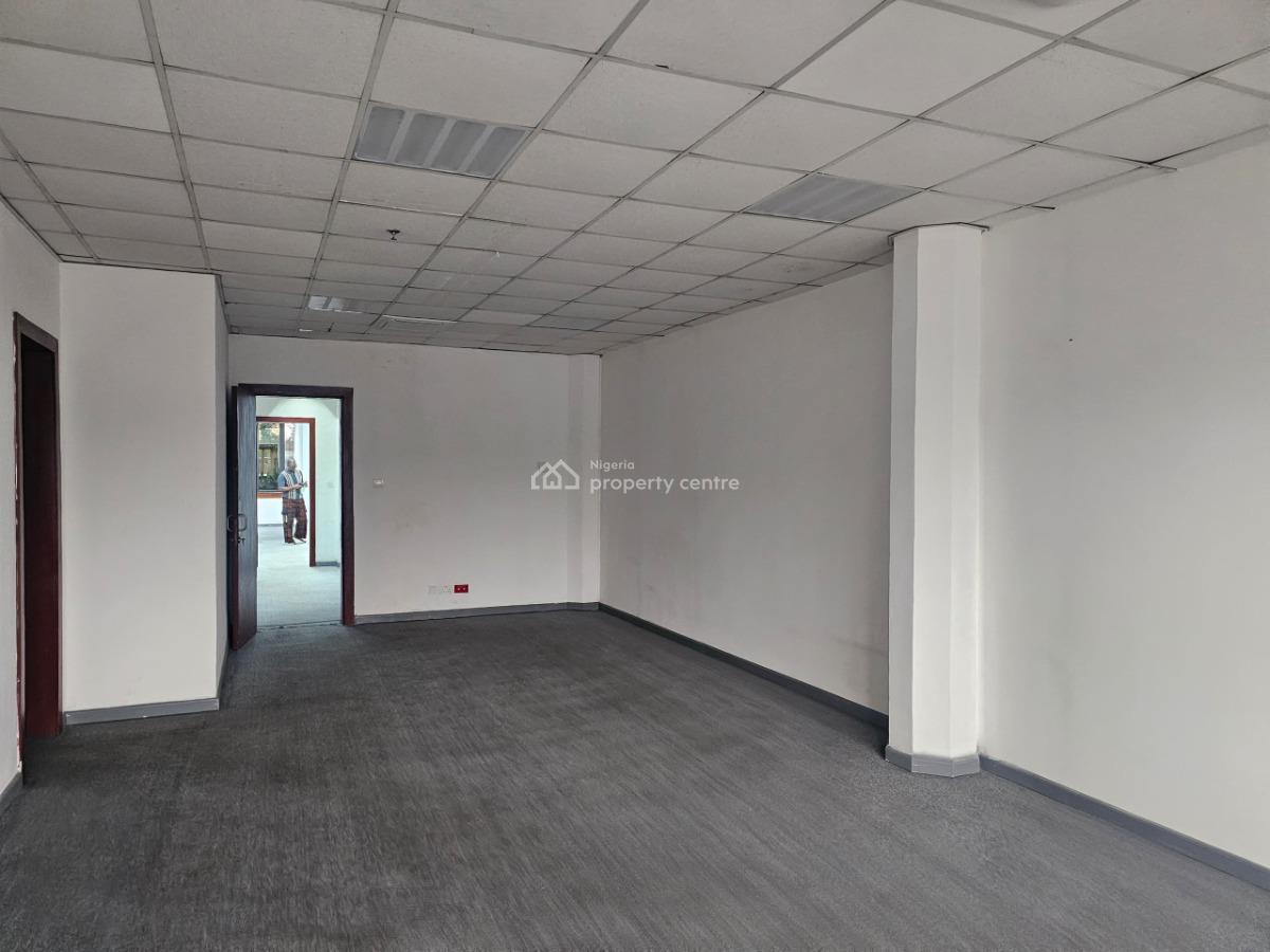 Well-positioned 400 Sqm Office Space Available, Victoria Island (vi), Lagos, Office Space for Rent