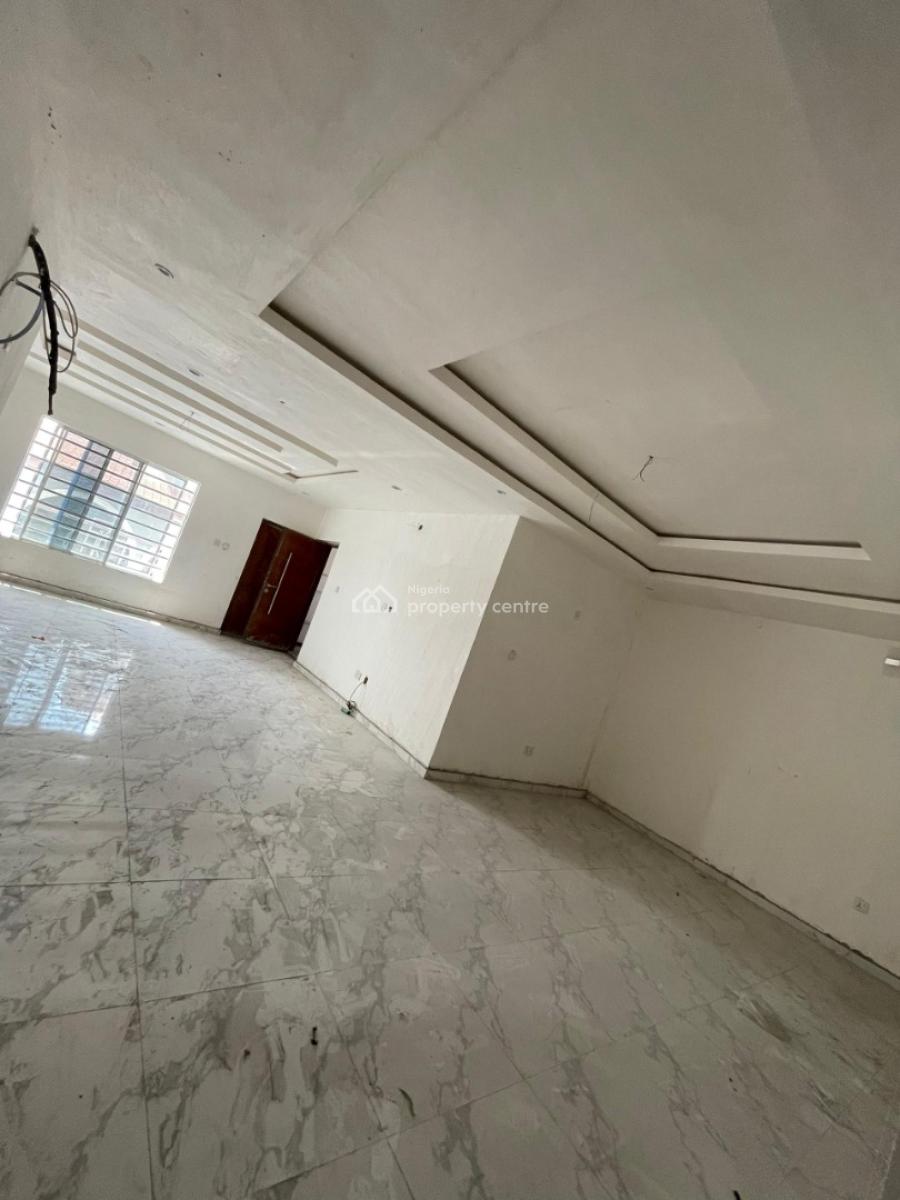 Spacious 2 Bedroom Apartment with a Bq, Off Mobil Road Ilaje, Ajah, Lagos, Flat / Apartment for Rent
