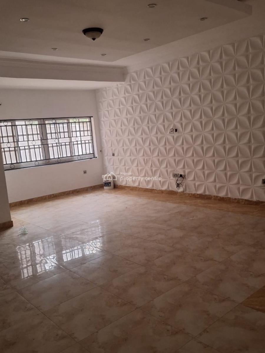 3 Bedrooms Flats with Swimming Pool and Bq, Lekki Phase 1, Lekki, Lagos, Flat / Apartment for Rent