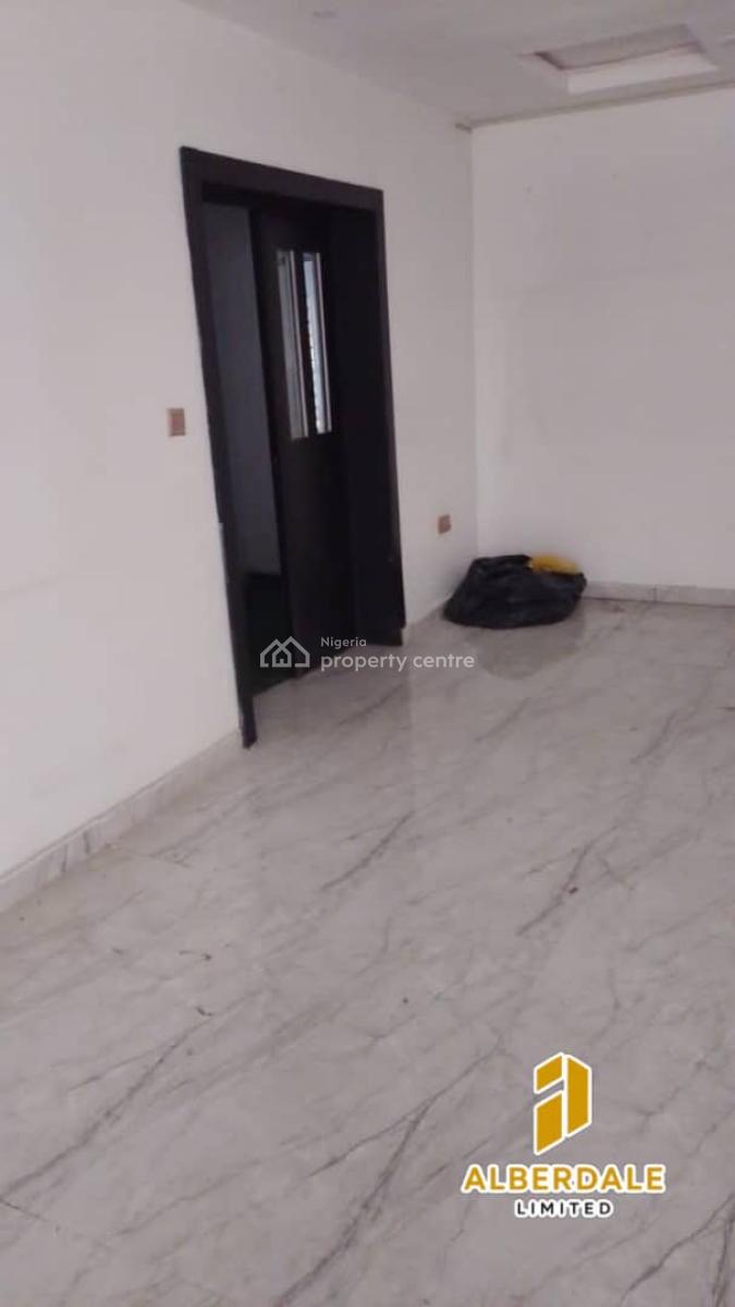 Luxury 3-bedroom Apartment with 1-room Bq, Ketu, Lagos, Flat / Apartment for Sale