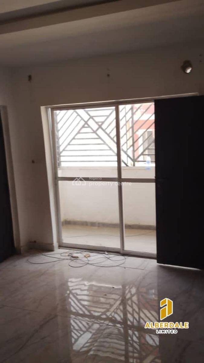 Luxury 3-bedroom Apartment with 1-room Bq, Ketu, Lagos, Flat / Apartment for Sale