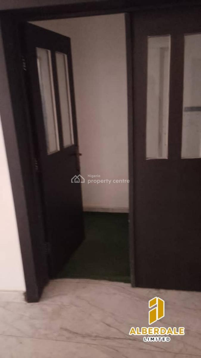Luxury 3-bedroom Apartment with 1-room Bq, Ketu, Lagos, Flat / Apartment for Sale