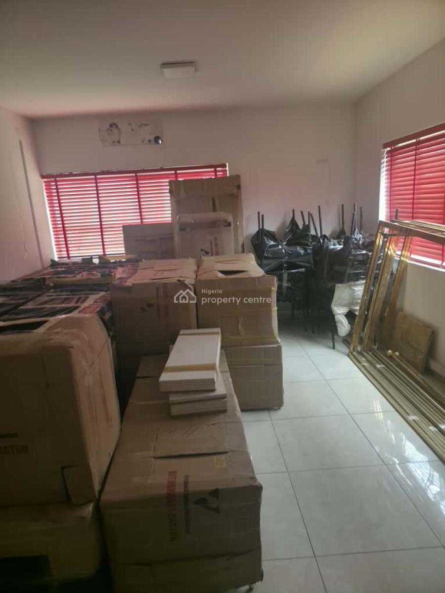 3 Floors Office Building  Measuring 1000 Sqm Space, Ikeja, Lagos, Office Space for Rent