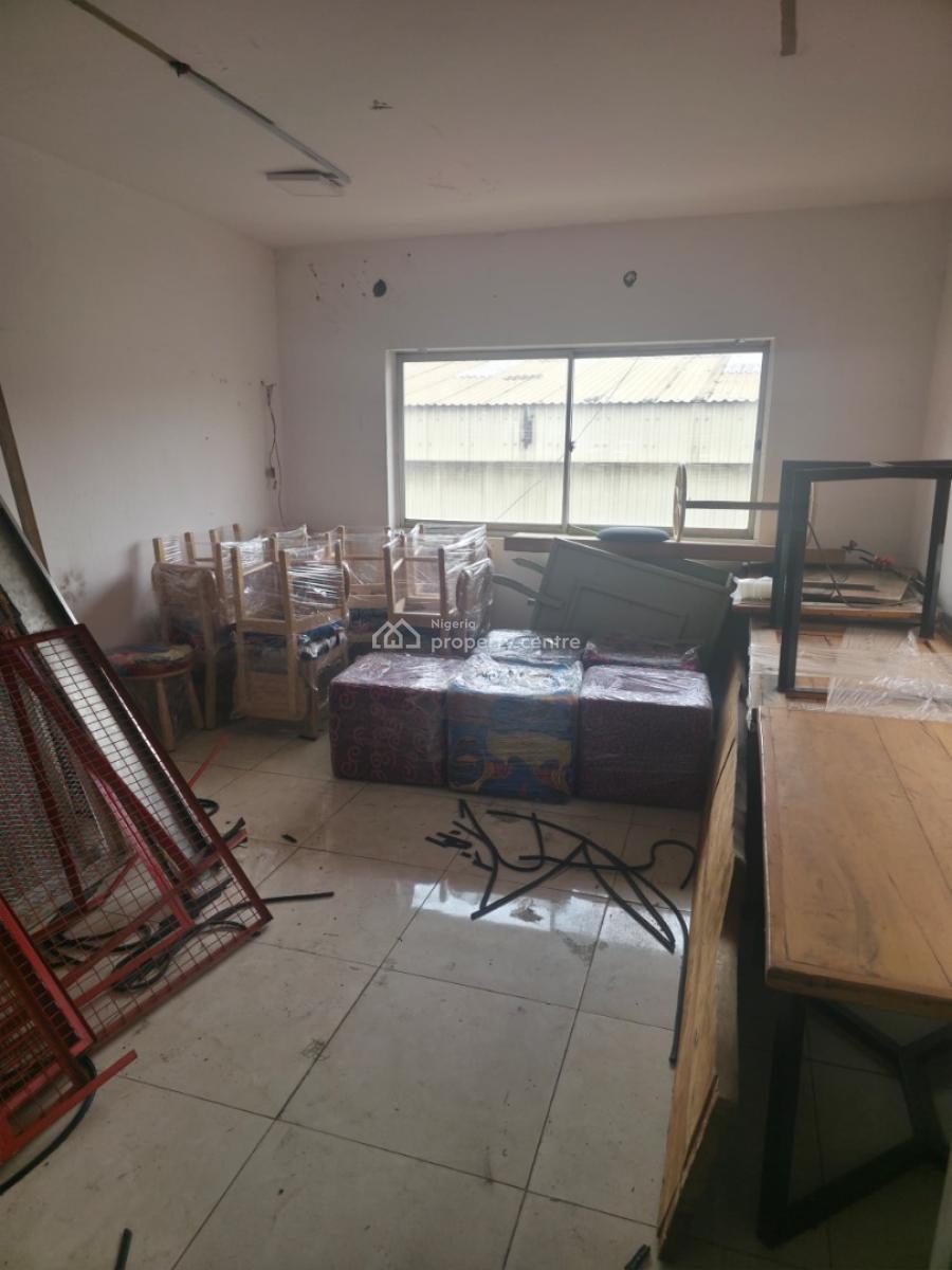 3 Floors Office Building  Measuring 1000 Sqm Space, Ikeja, Lagos, Office Space for Rent