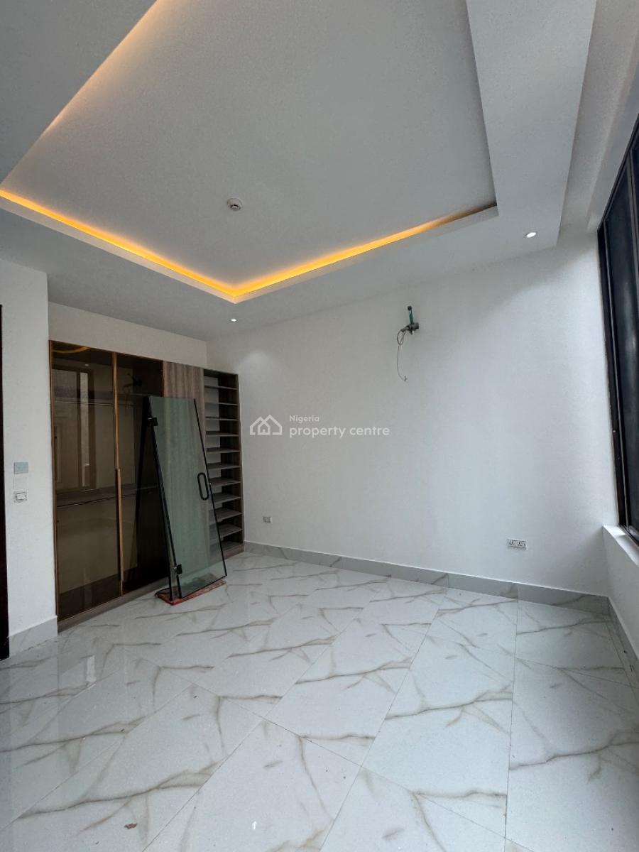 Contemporary 3 Bedroom Apartment, Off Admiralty Way, Lekki Phase 1, Lekki, Lagos, Flat / Apartment for Sale