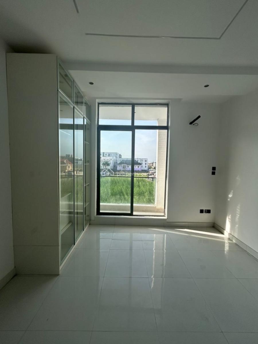 2 Bedroom Apartment, Lekki Phase 1, Lekki, Lagos, Flat / Apartment for Sale
