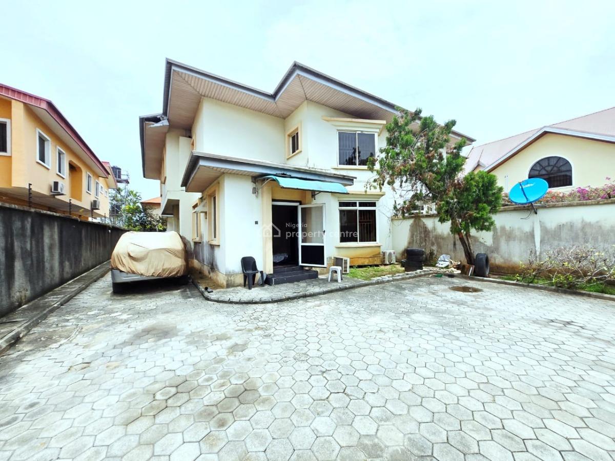 Neat 4 Bedroom Semi Detached Duplex with 2 Bq, Lekki Phase 1, Lekki, Lagos, Semi-detached Duplex for Rent