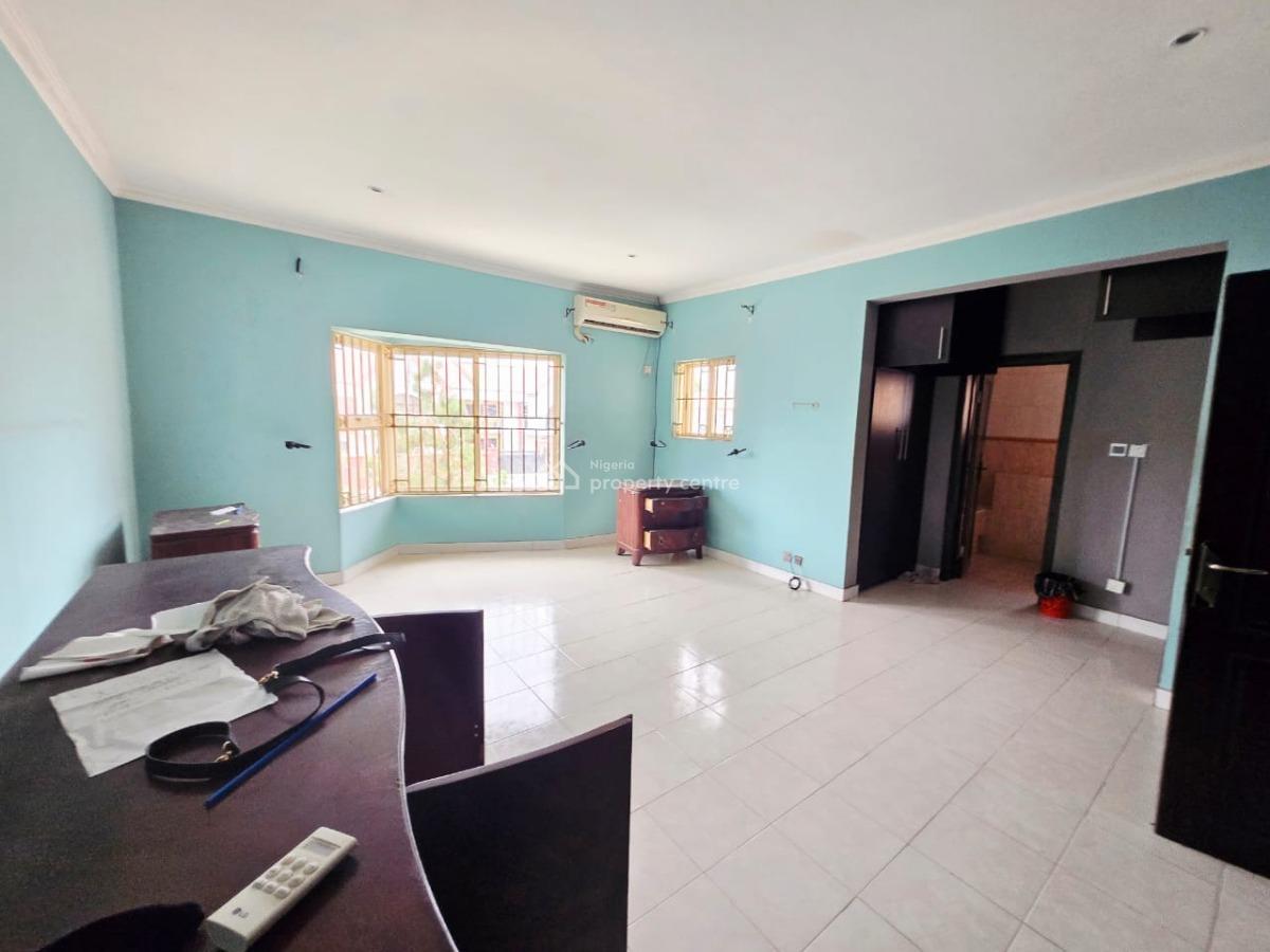 Neat 4 Bedroom Semi Detached Duplex with 2 Bq, Lekki Phase 1, Lekki, Lagos, Semi-detached Duplex for Rent