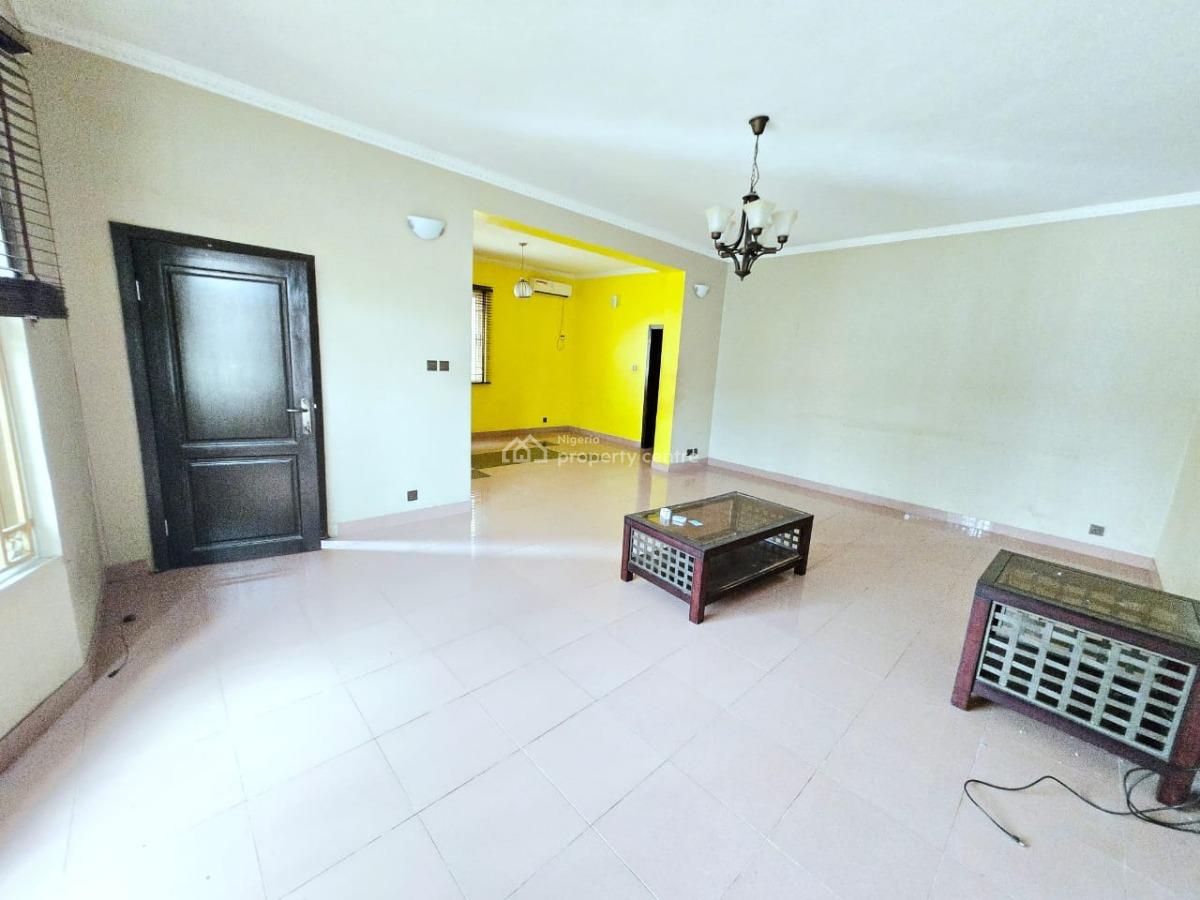 Neat 4 Bedroom Semi Detached Duplex with 2 Bq, Lekki Phase 1, Lekki, Lagos, Semi-detached Duplex for Rent