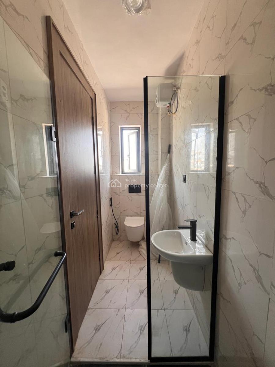 Newly Built 2-bedroom Apartments with Swimming Pool, Elevator & Gym, Newly Built 2-bedroom Apartments with Swimming Pool, Elevator & Gym, Lekki Phase 1, Lekki, Lagos, Flat / Apartment for Sale