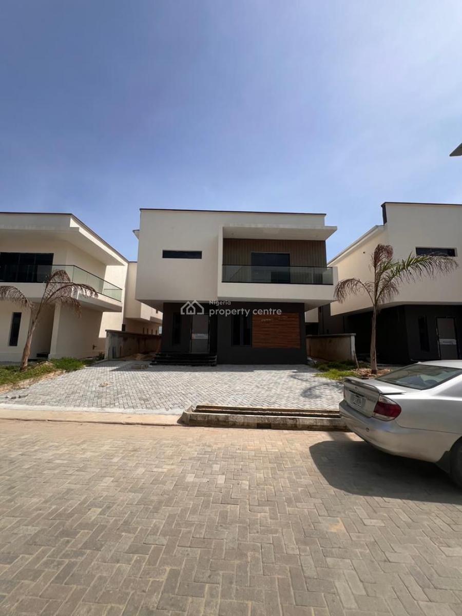 Spacious 5 Bedroom Detachedduplex Located in a Prime & Secure Environs, Spacious 5 Bedroom Detached Duplex with Private Swimming Pool, Lekki Phase 1, Lekki, Lagos, Detached Duplex for Sale