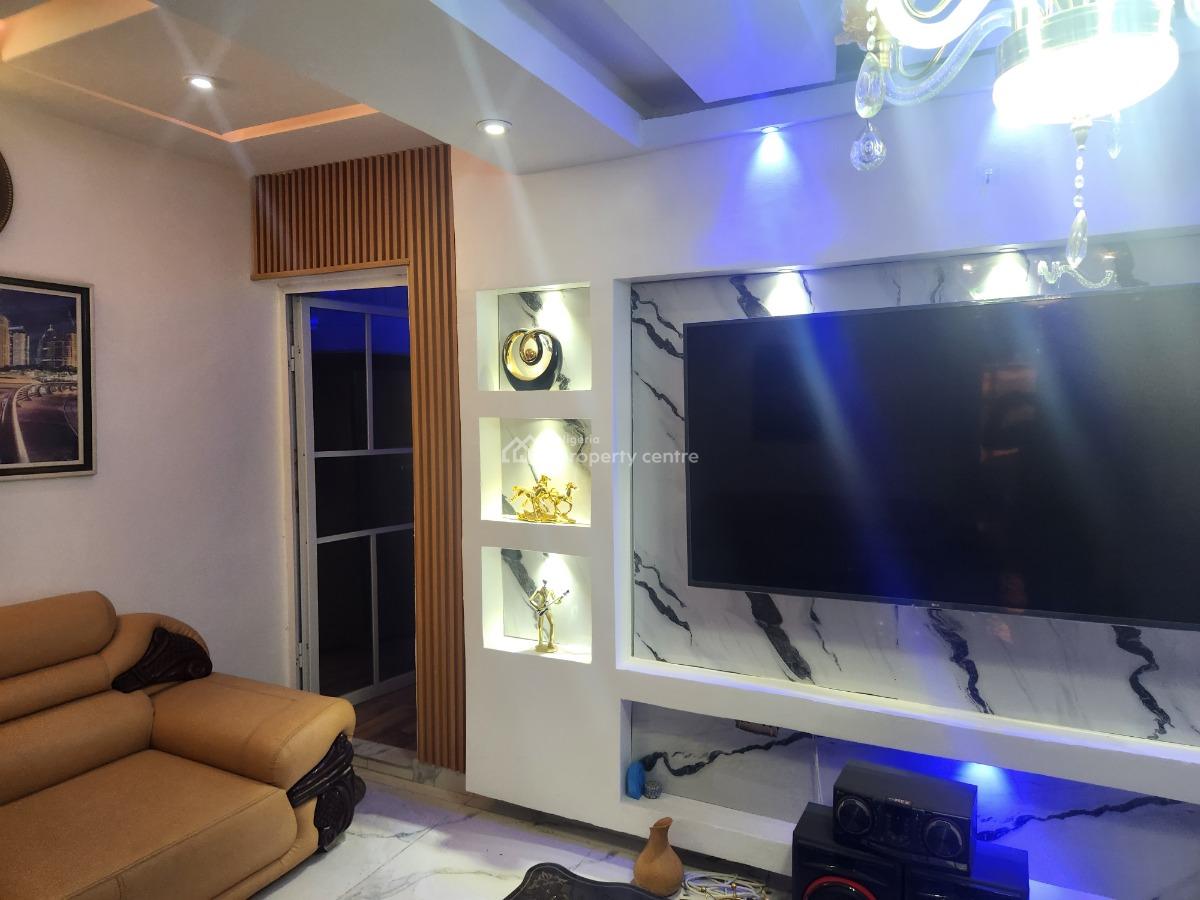 Strategic 3 Bedroom Duplex with 3 Flats, Behind Sunshine School Near Akala Express, Ibadan, Oyo, House for Sale