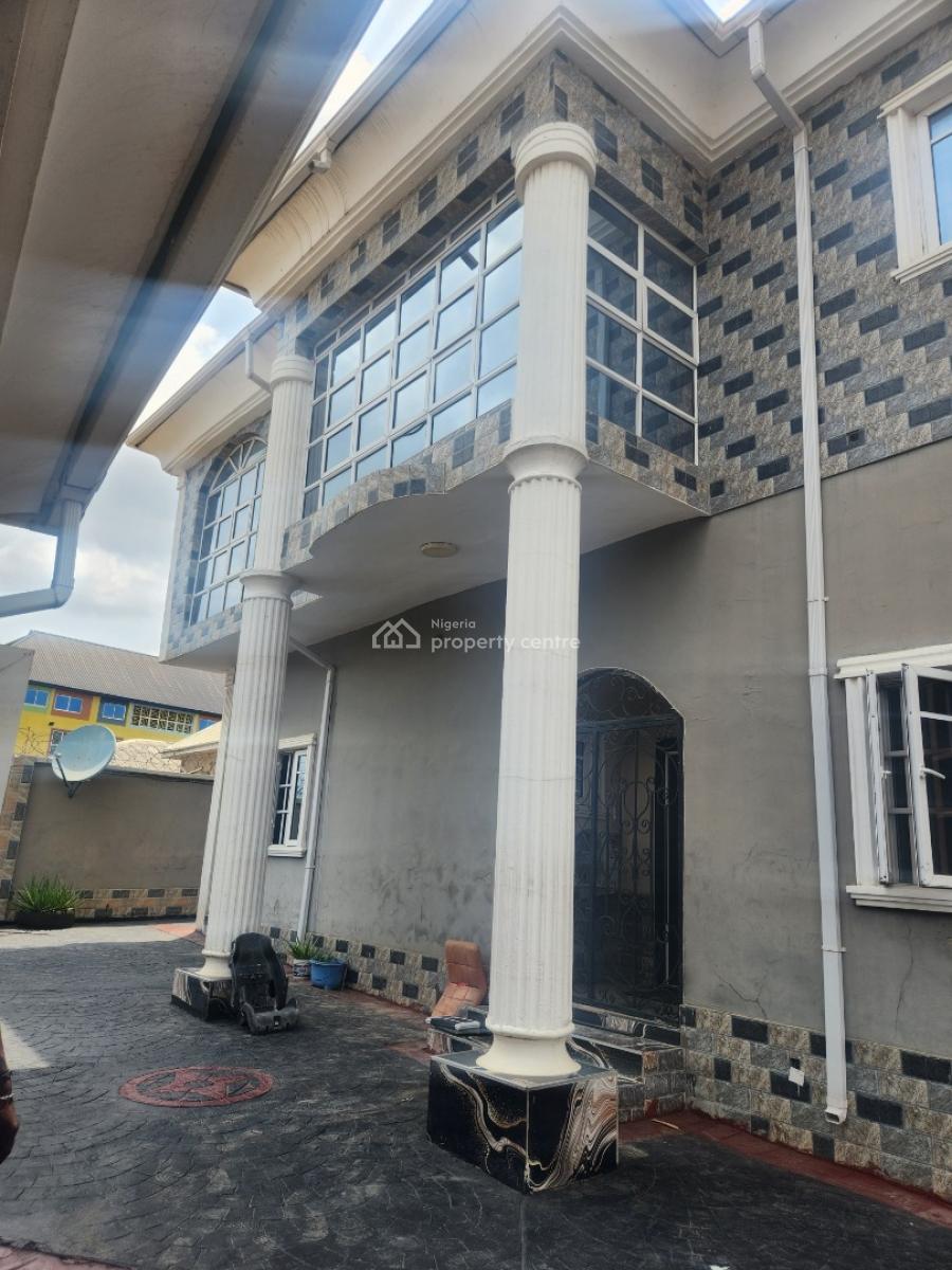 Strategic 3 Bedroom Duplex with 3 Flats, Behind Sunshine School Near Akala Express, Ibadan, Oyo, House for Sale
