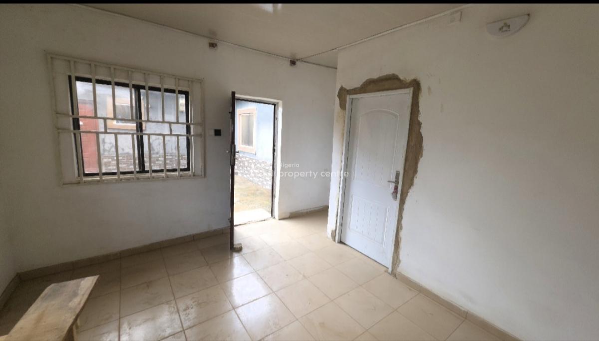1 Bedroom Flat, Kpeygi Orange Junction Street. Off Karu/kpegyi Axis, Abuja, Karu, Abuja, Mini Flat (room and Parlour) for Rent