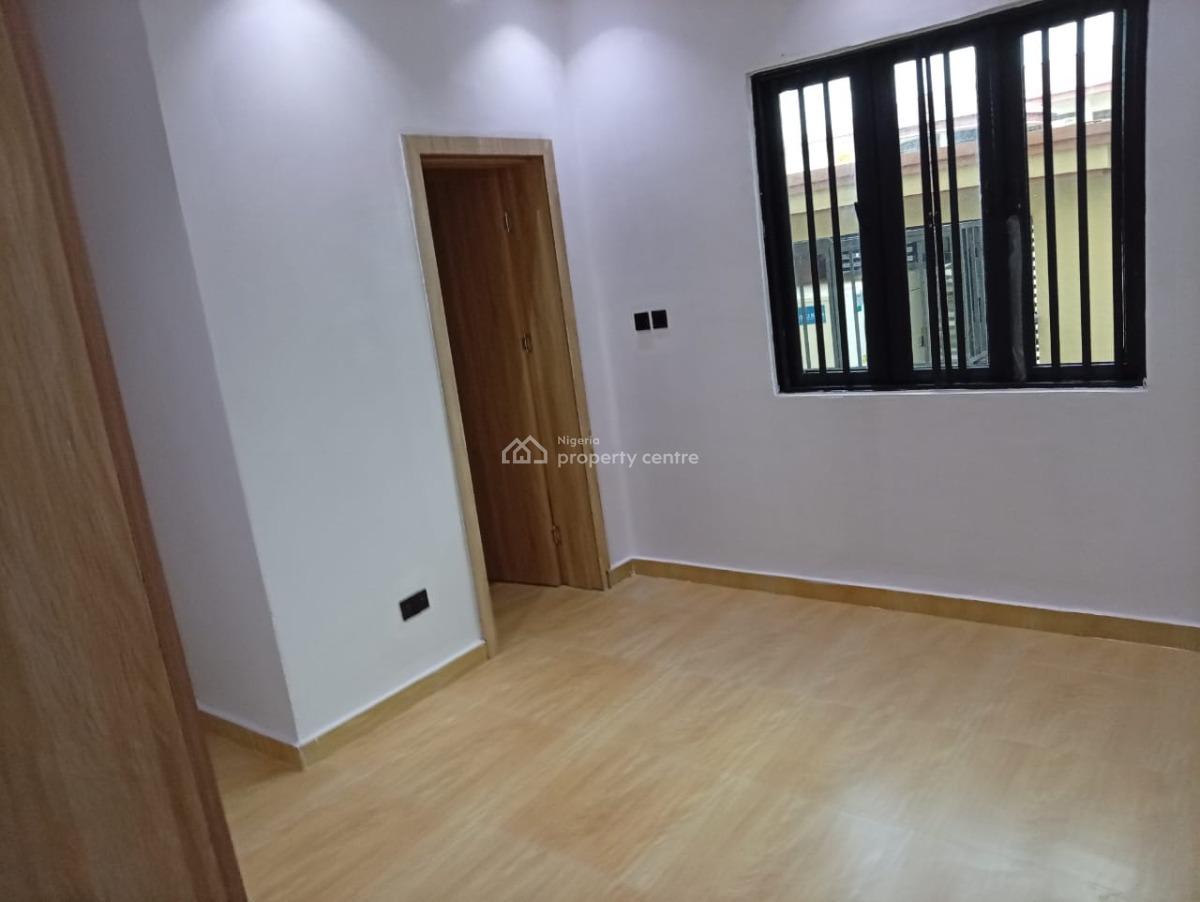 Well Furnished 3 Bedroom Apartment, Off Admiralty Way, Lekki Phase 1, Lekki, Lagos, Flat / Apartment for Rent