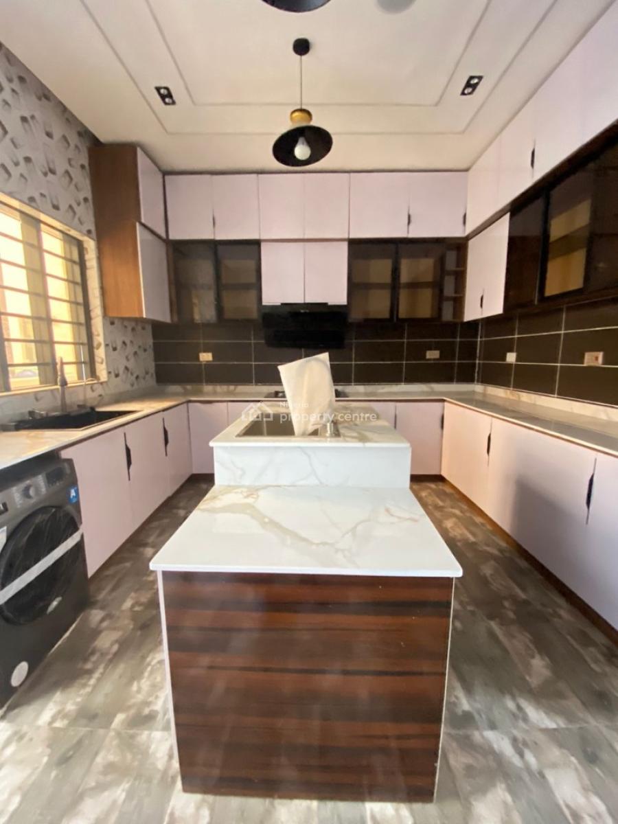 5 Bedroom, Osapa, Lekki, Lagos, Detached Duplex for Sale