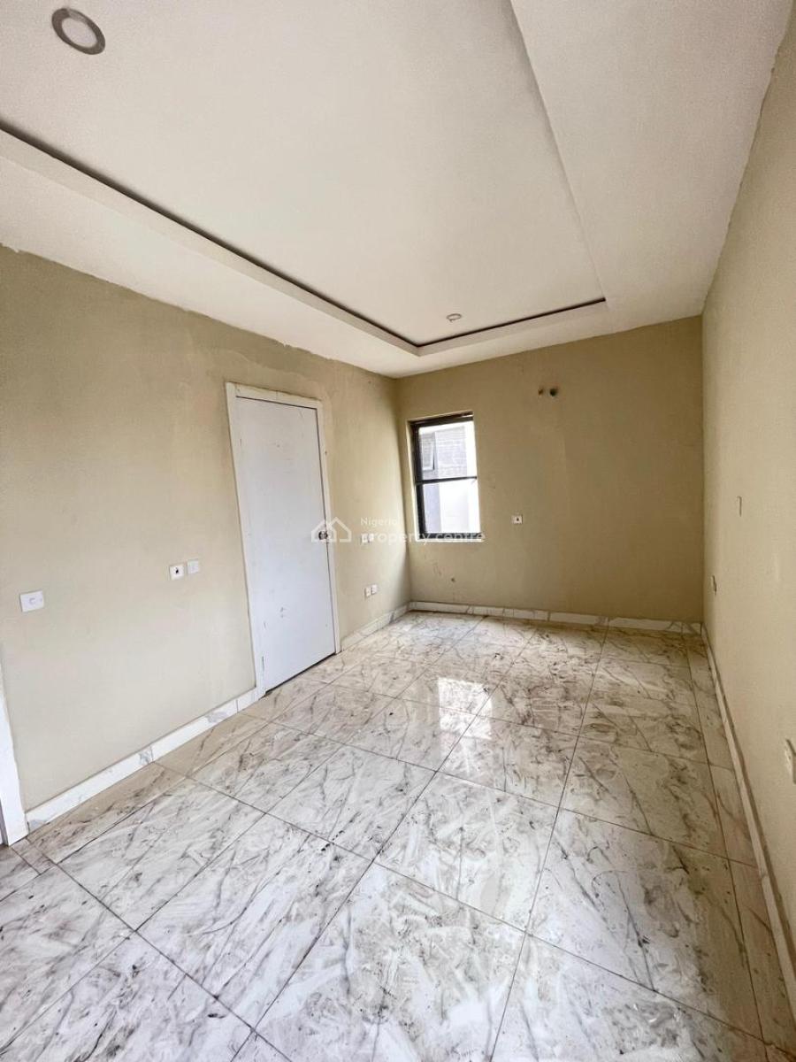 Beautifully Constructed 3 Bedroom Apartment, Generously Sized Living Area,high-speed Fibre Network, Private Bath, Surulere, Lagos, Flat / Apartment for Sale