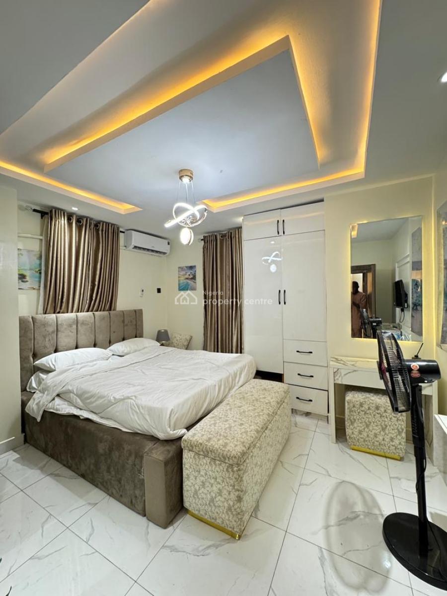 Exquisitely Fully Furnished 3 Bedroom Apartment in a Good Locations, Surulere, Lagos, Block of Flats for Sale