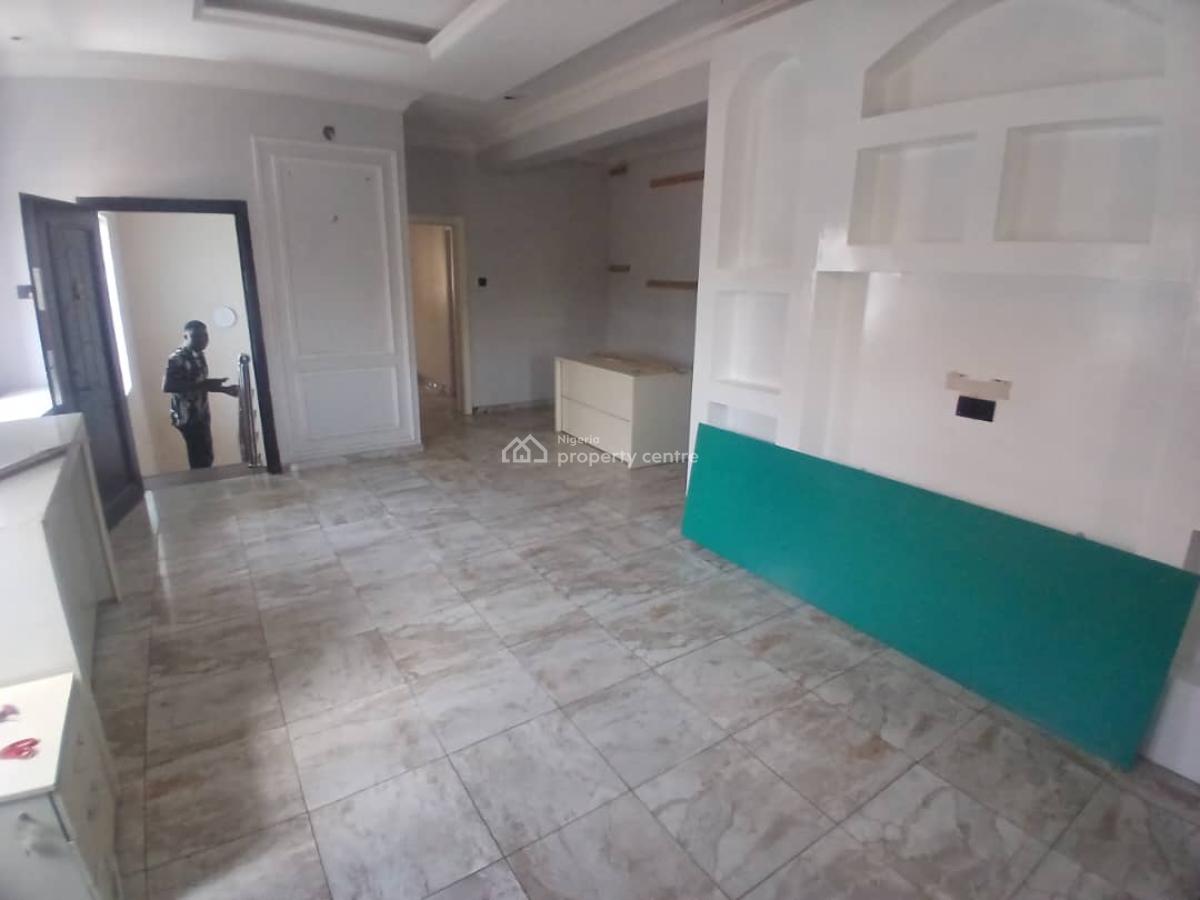 3 Bedroom Flat, Off Adewunmi Adebimpe Street, Lekki Phase 1, Lekki, Lagos, Flat / Apartment for Rent
